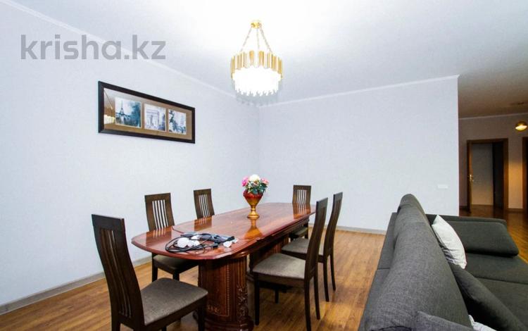 5-бөлмелі пәтер, 260 м², 9/9 қабат ай сайын, Мендикулова 105, бағасы: 1.1 млн 〒 в Алматы, Медеуский р-н — фото 15