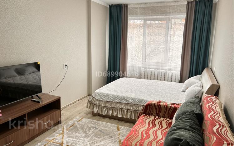 1-комнатная квартира · 34 м² · 1/5 этаж, Казахстан 82/1 — Центральный рынок (зеленый базар) за 13 000 ₸ в Усть-Каменогорске — фото 26