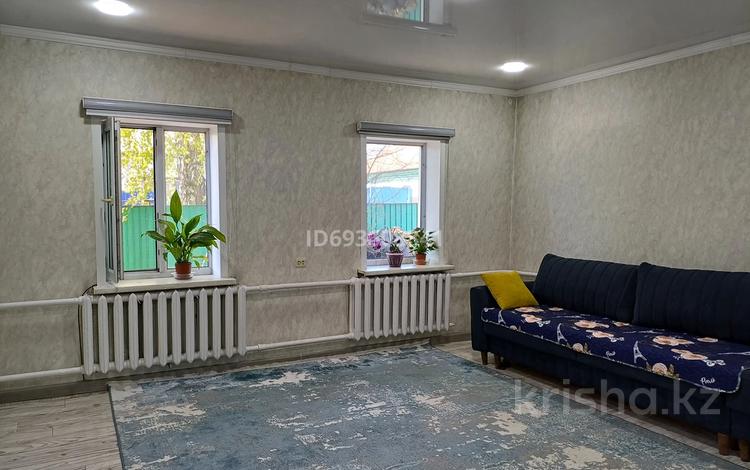 Отдельный дом · 3 комнаты · 80 м² · 8 сот., Шевченко за 19 млн ₸ в Усть-Каменогорске, Ульбинский — фото 11