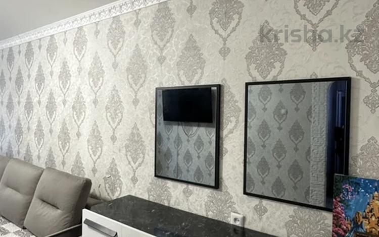 2-комнатная квартира · 43 м² · 1/5 этаж, Майкудук, 14й микрорайон за 9.5 млн ₸ в Караганде, Алихана Бокейханова р-н — фото 2