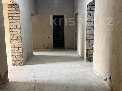 4-комнатная квартира · 142 м² · 1/10 этаж, мкр 8, Алия Молдагулова за 39 млн ₸ в Актобе