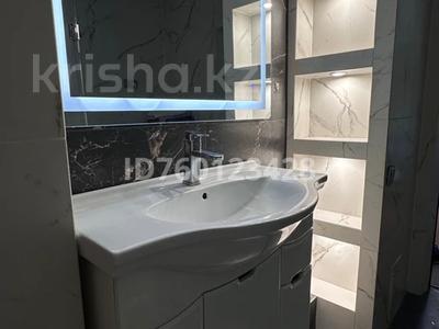 2-бөлмелі пәтер · 77.5 м² · 8/8 қабат, Байгазиева — Байгазиева Саламатова, бағасы: 26 млн ₸ в Каскелене