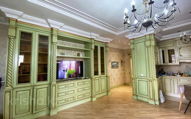 3-комнатная квартира, 125 м², 3/21 этаж, Аль-Фараби 21 за 187.5 млн 〒 в Алматы, Бостандыкский р-н — фото 2