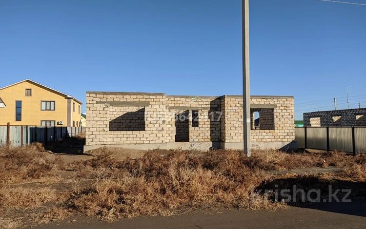 Жеке үй · 4 бөлме · 200 м² · 8 жүзд., Байтақ-2 ш/а., Водников-2 мкр 35, бағасы: 8 млн ₸ в Атырау, мкр Байтак-2 — фото 3
