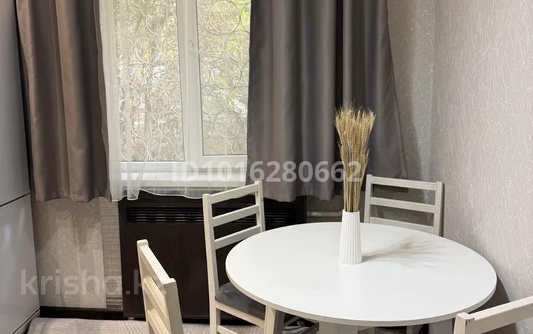 1-комнатная квартира · 34 м² · 1/9 этаж, мкр Аксай-1 за 220 000 ₸ в Алматы, Ауэзовский р-н — фото 2