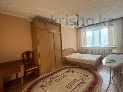 3-бөлмелі пәтер · 70 м² · 5/5 қабат · ай сайын, мкр Юго-Восток, Университетская 17, бағасы: 180 000 〒 в Караганде, Казыбек би р-н