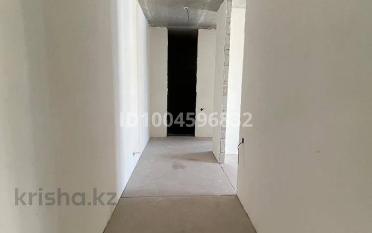 2-комнатная квартира · 70 м² · 12/12 этаж, Мухамедханова 4/1 за 64 млн ₸ в Астане, Нура р-н — фото 2