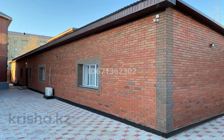Жеке үй · 4 бөлме · 250 м², пгт Балыкши, бағасы: 200 000 〒 в Атырау — фото 2