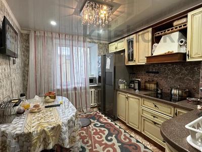 5-бөлмелі пәтер · 121 м² · 3/10 қабат, Шакарима 15, бағасы: 54 млн ₸ в Семее