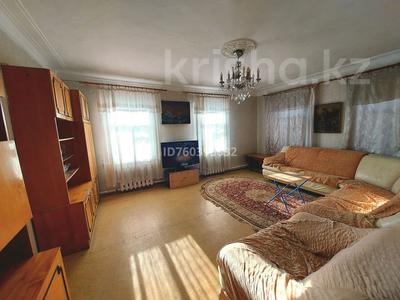 Жеке үй · 4 бөлме · 93 м² · 10.7 сот., Майкудук, Өркен 5 — ул. Кузембаева, 16 микрорайон, бағасы: 15 млн 〒 в Караганде, Алихана Бокейханова р-н