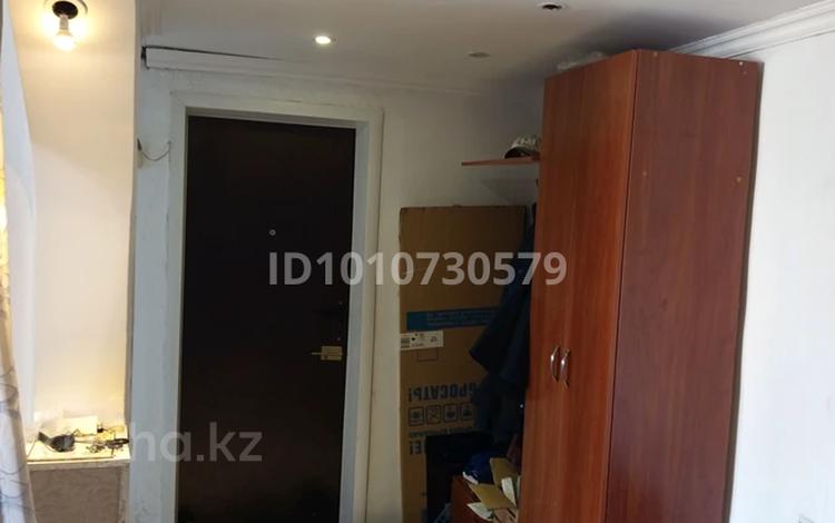 1-бөлмелі пәтер · 35 м² · 2/2 қабат, квартал а 10 — район авторынка восточный, бағасы: 13 млн ₸ в Семее — фото 2