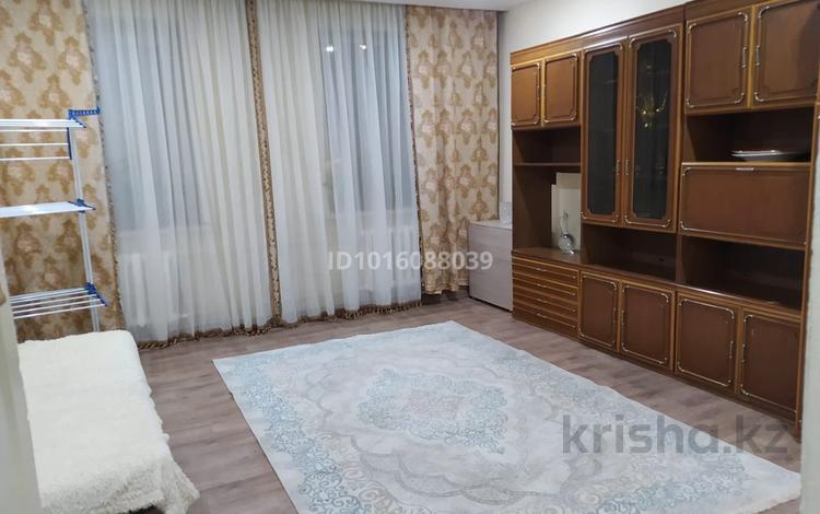 2-бөлмелі пәтер · 65 м² · 1/3 қабат, Толе би 135, бағасы: 280 000 ₸ в Алматы, Бостандыкский р-н — фото 2