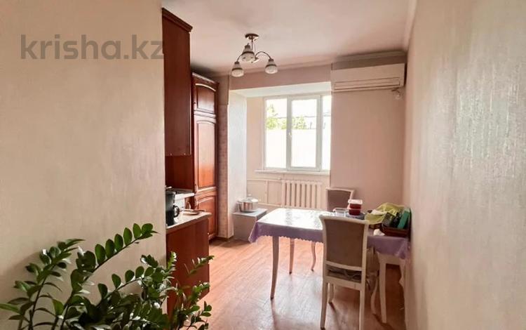 3-бөлмелі пәтер · 69.9 м² · 5/5 қабат, Жетісу-4 ш/а., бағасы: 45.5 млн ₸ в Алматы, Ауэзовский р-н — фото 4