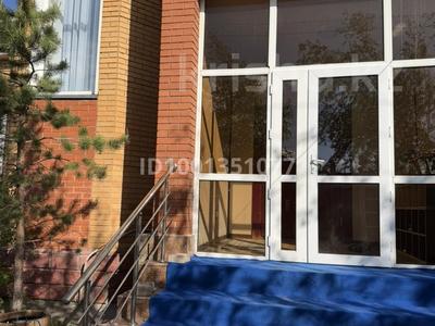 Отдельный дом · 5 комнат · 380 м² · 10 сот., Юго восток 20 — Шакарима Бурабай за 1.8 млн 〒 в Астане, Алматы р-н