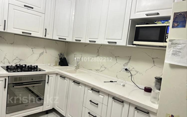 3-комнатная квартира · 70 м² · 3/5 этаж, 1 микрорайон 18а за 36 млн ₸ в Есик — фото 2