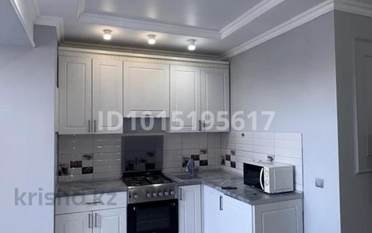 2-бөлмелі пәтер · 65 м² · 3/5 қабат, Алтын орда ш/а. 18г к1, бағасы: 10 000 ₸ в Актобе, мкр. Алтын орда — фото 2