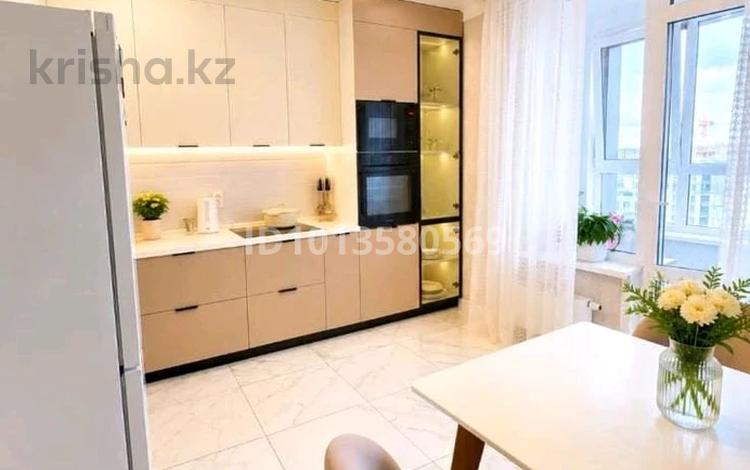3-комнатная квартира · 93 м² · 15/17 этаж, Кайым Мухамедханов 4в за 72 млн ₸ в Астане, Нура р-н — фото 69