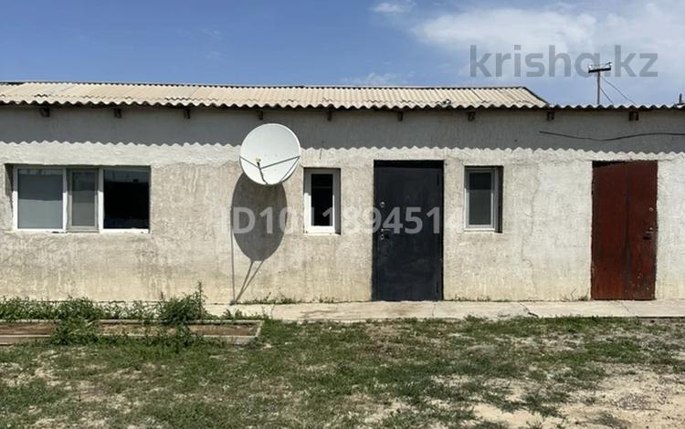 Үйдің бір бөлігі · 4 бөлме · 925 м² · 925 жүзд., СМП-615 51/2 — Медпункт, почта, вокзал жақын орналасқан, бағасы: 10 млн ₸ в Кульсары — фото 2