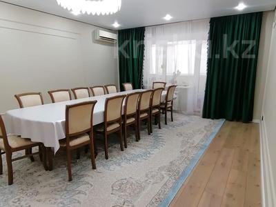 4-бөлмелі пәтер · 141.5 м² · 3/5 қабат, Алтын орда ш/а., Ораза Татеулы, бағасы: 63 млн ₸ в Актобе, мкр. Алтын орда