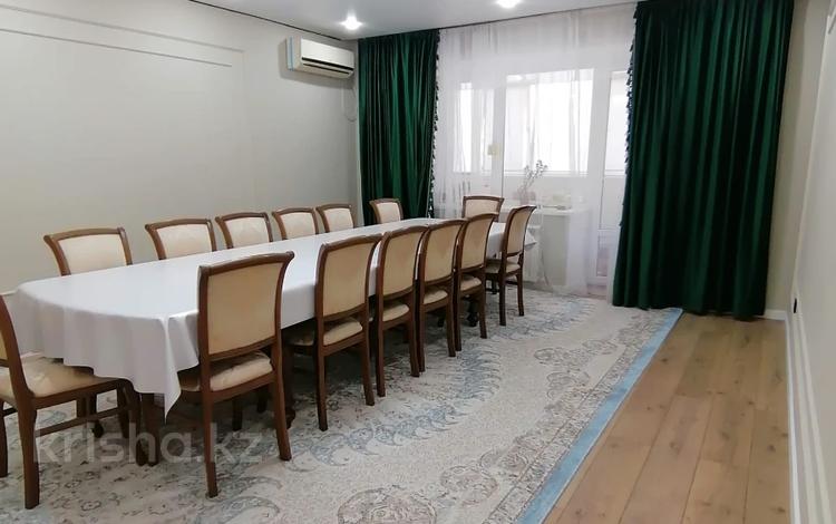 4-бөлмелі пәтер · 141.5 м² · 3/5 қабат, Алтын орда ш/а., Ораза Татеулы, бағасы: 63 млн ₸ в Актобе, мкр. Алтын орда — фото 12