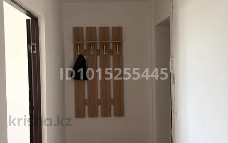 1-бөлмелі пәтер · 50 м² · 5/9 қабат, Қонаев ш/а. 27, бағасы: 20 млн ₸ в Уральске, мкр Кунаева — фото 2