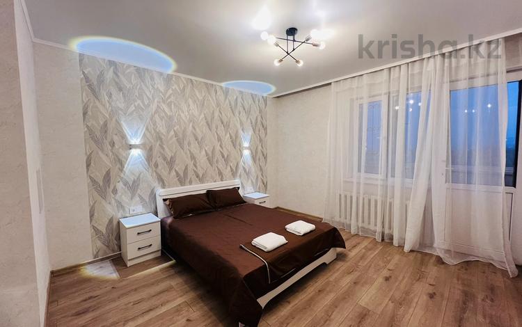 2-комнатная квартира, 60 м² посуточно, мкр Шугыла, Жуалы за 12 000 〒 в Алматы, Наурызбайский р-н — фото 10