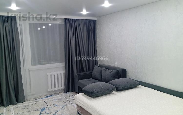 1-бөлмелі пәтер · 40 м² · 1 қабат, Сатпаева 6 — Додо Пицца, бағасы: 2 500 ₸ в Усть-Каменогорске — фото 2