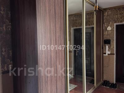3-бөлмелі пәтер · 87 м² · 4/5 қабат, Жеті қазына ш/а., мкр Жеты казына, бағасы: 27 млн ₸ в Атырау, мкр Жети Казына