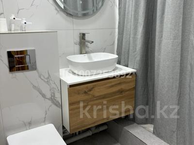 2-бөлмелі пәтер · 45 м² · 4/5 қабат, Сатпаева 118, бағасы: 12 000 ₸