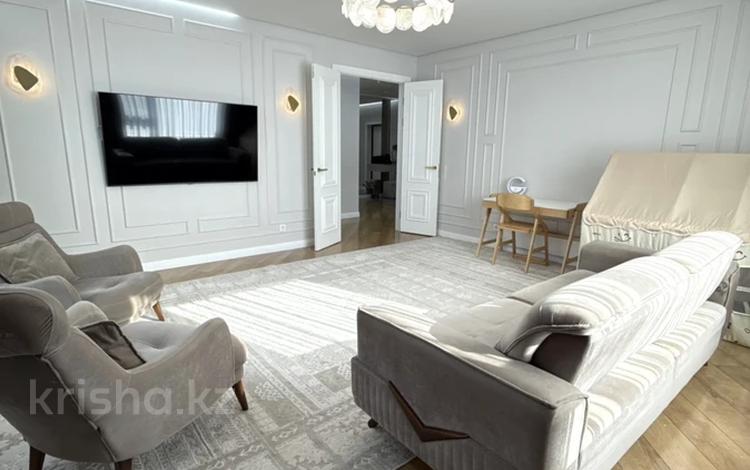 4-комнатная квартира · 123 м² · 8/21 этаж, Кабанбай батыра за 800 000 ₸ в Астане, Есильский р-н — фото 2