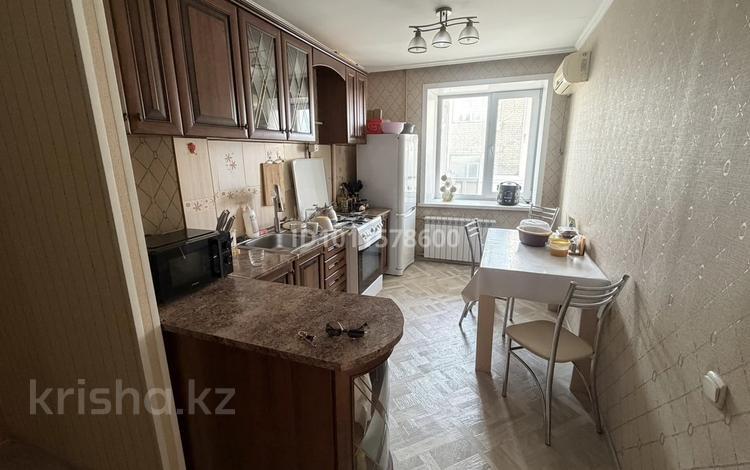 2-комнатная квартира · 51 м² · 3/9 этаж, Шакарима 40 — За БЦ Изумруд за 200 000 〒 в Семее — фото 2