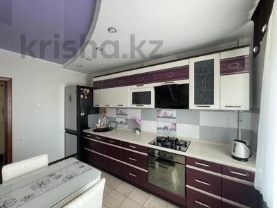 2-комнатная квартира · 78 м² · 3/9 этаж, Назарбаева за 39.4 млн 〒 в Петропавловске