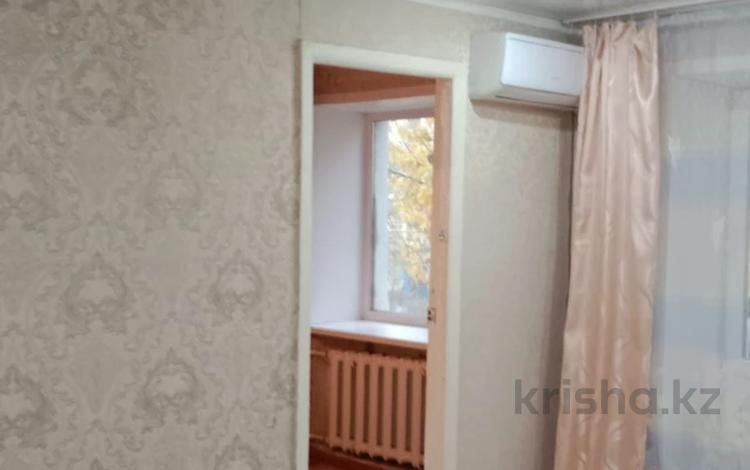 2-бөлмелі пәтер · 43 м² · 2/4 қабат, Н. Назарбаева 100, бағасы: 10.8 млн ₸ в Уральске — фото 2
