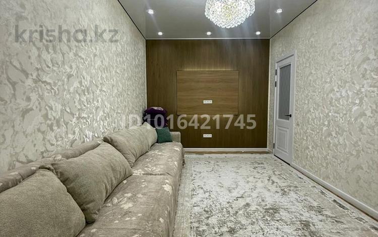 2-комнатная квартира · 71.2 м², мкр Акбулак, Момышұлы 44 за 400 000 ₸ в Алматы, Алатауский р-н — фото 2