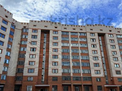 5-комнатная квартира · 176 м² · 3/9 этаж, алтын орда 19гк2 — калам, школа 63 садик Кулагер за 53 млн 〒 в Актобе