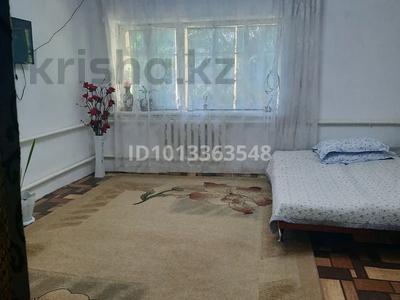Жеке үй · 3 бөлме · 38 м² · , Жилкооперация 16 — Рядом жд вокзал, бағасы: 8 млн ₸ в Жамбылской обл., Байзак