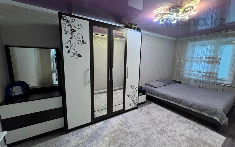 3-бөлмелі пәтер · 64 м² · 2/6 қабат, Уральский 6/1, бағасы: 26.6 млн ₸ в Костанае — фото 2