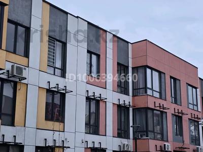 3-комнатная квартира · 63 м² · 2/3 этаж, мкр Акжар, Береке — Береке Жандосова за 38 млн ₸ в Алматы, Наурызбайский р-н