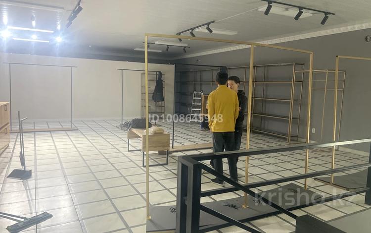Свободное назначение, магазины и бутики, салоны красоты · 450 м² за 150 млн ₸ в Жетысае — фото 9
