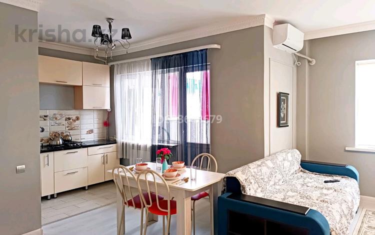 2-бөлмелі пәтер · 75 м² · 4/6 қабат, Нұрсая ш/а. 63, бағасы: 12 000 ₸ в Атырау, мкр Нурсая — фото 2
