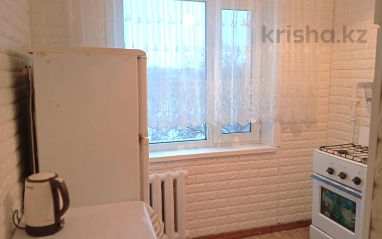 2-комнатная квартира · 44.4 м² · 2/5 этаж, Майкудук, 15й микр-н 24 за 10 млн ₸ в Караганде, Алихана Бокейханова р-н — фото 2