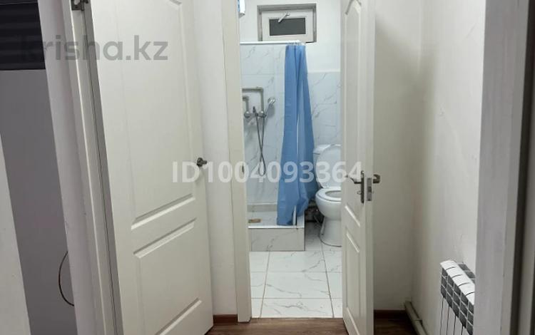 1-бөлмелі пәтер · 45 м² · 2/2 қабат, Карасая-батыра 2 2 — Раимбека, бағасы: 150 000 〒 в  — фото 2