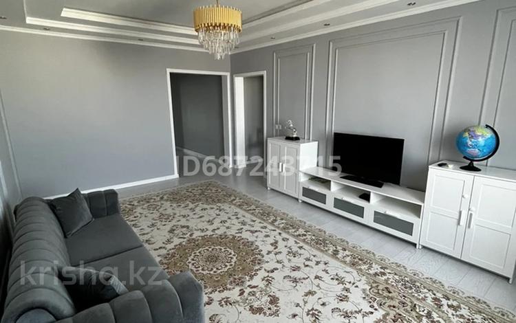 2-комнатная квартира, 74 м², 10/16 этаж, мкр. Алмагуль 17