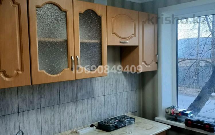 2-бөлмелі пәтер · 44 м² · 1/5 қабат, 1-й квартал, 2-й квартал, бағасы: 140 000 ₸ в Караганде, Алихана Бокейханова р-н — фото 2