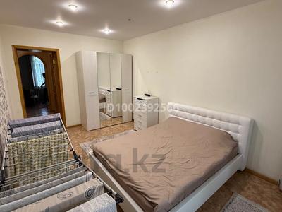 2-комнатная квартира · 65 м², Воинов Интернационалистов 24 — Центральный парк за 280 000 ₸ в Караганде, Казыбек би р-н