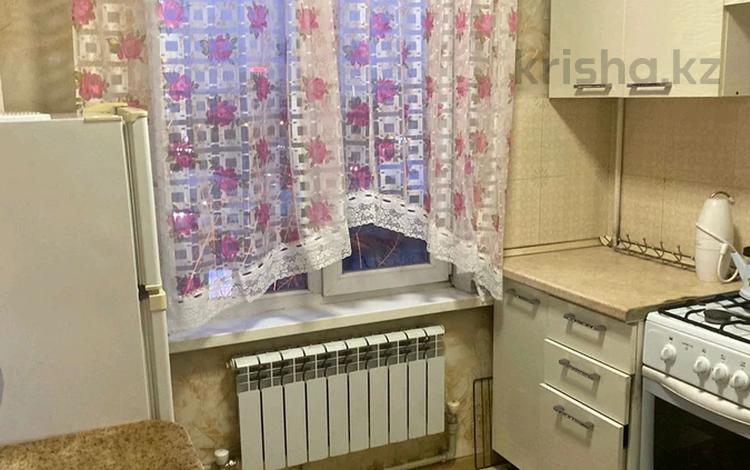 3-комнатная квартира · 59 м² · 4/5 этаж, мкр Казахфильм 24 за 250 000 ₸ в Алматы, Бостандыкский р-н — фото 2
