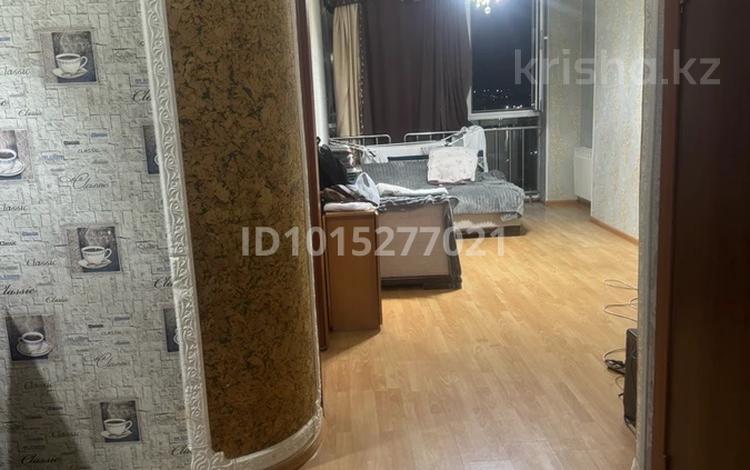 2 комнаты · 60 м² · 12 этаж, мкр Тастак-3 144 за 150 000 ₸ в Алматы, Алмалинский р-н — фото 2