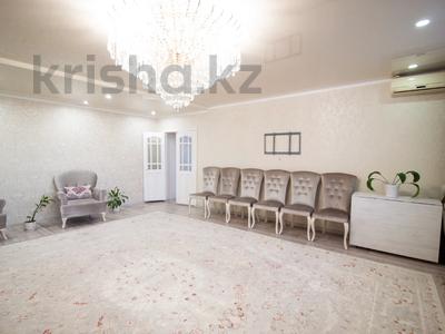 3-комнатная квартира, 110 м², 3/4 этаж, Жетысу за 30 млн 〒 в Талдыкоргане, мкр Жетысу