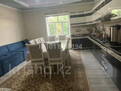 5-комнатная квартира · 150 м² · 1/2 этаж, ул. Оразгелди Датка 3 за 35 000 ₸ в Туркестане