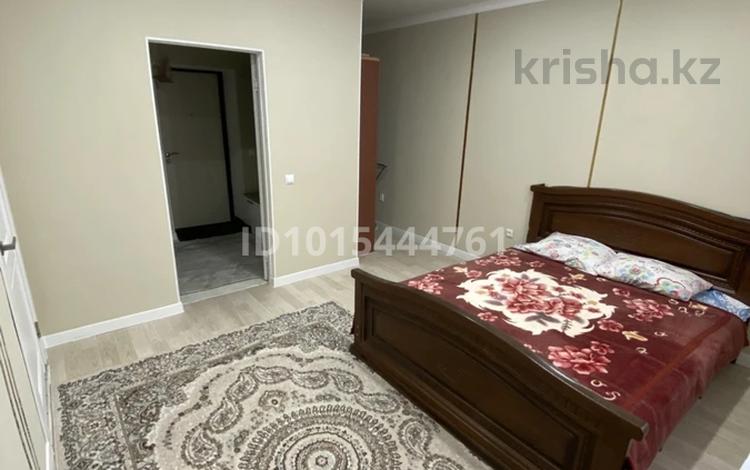 1-комнатная квартира · 40 м² · 2/6 этаж, 17-й мкр 90 за 130 000 ₸ в Актау — фото 2